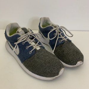 Nike Women's Size 8 Roshe Run Fleece Gray Blue Athletic Shoes